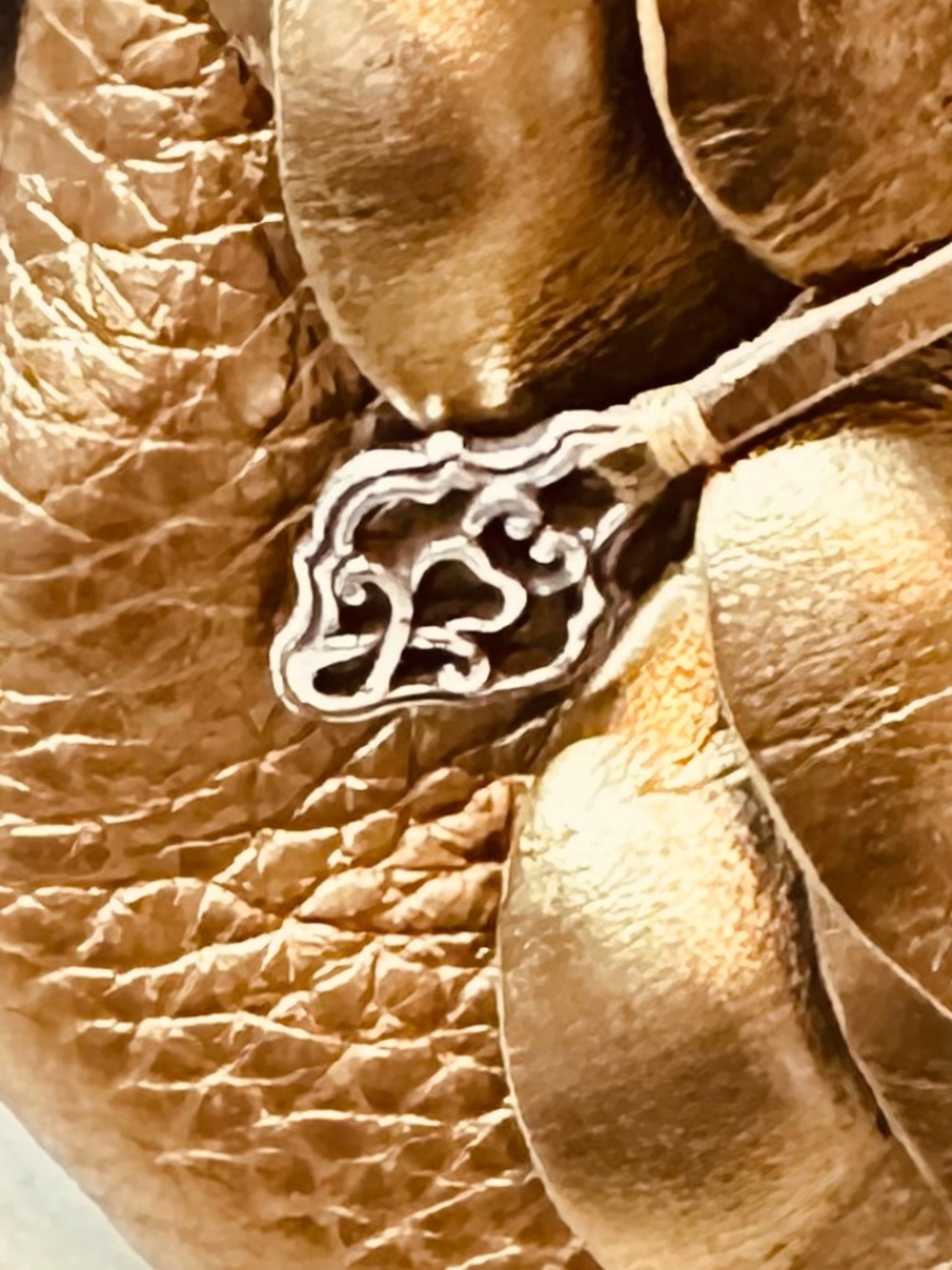 Brighton Gold Rose Clutch Kiss Lock Wallet Floral Interior Mini Bag EUC Vintage - Picture 3 of 11